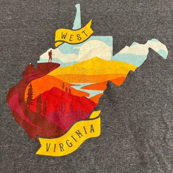 West Virginia Map Shape Souvenir Unisex XL Crewneck T Shirt  Short Sleeve Gray - Picture 2 of 6